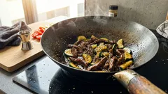 Svíčková na pánvi jako z restaurace: stačí tenké plátky a jeden nenápadný trik