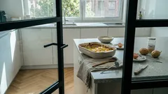 Efektní zapékané bramborové „mince“ s mletým masem: jednoduchá večeře, kterou spojí jedna nenápadná zálivka