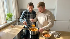 Málokdo ví: Mrkev obarví velikonoční vejce do zlatooranžova — stačí pár surovin