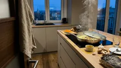 Jak proměnit dušené bílé zelí ve voňavou večeři: začněte u hub a přidejte špetku kari